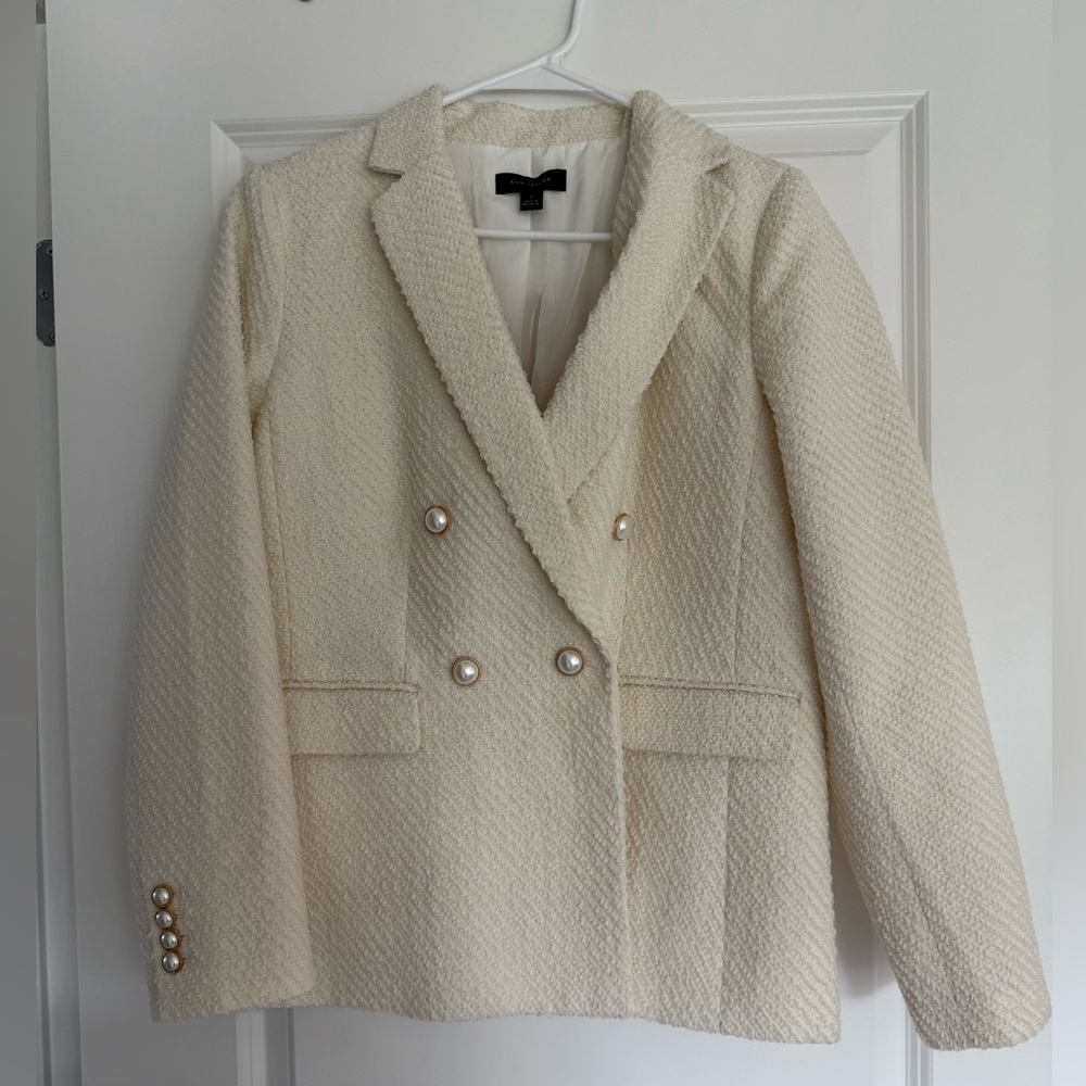 Ann Taylor Cream Double-Breasted Blazer, size 6 (NWT!)✨
